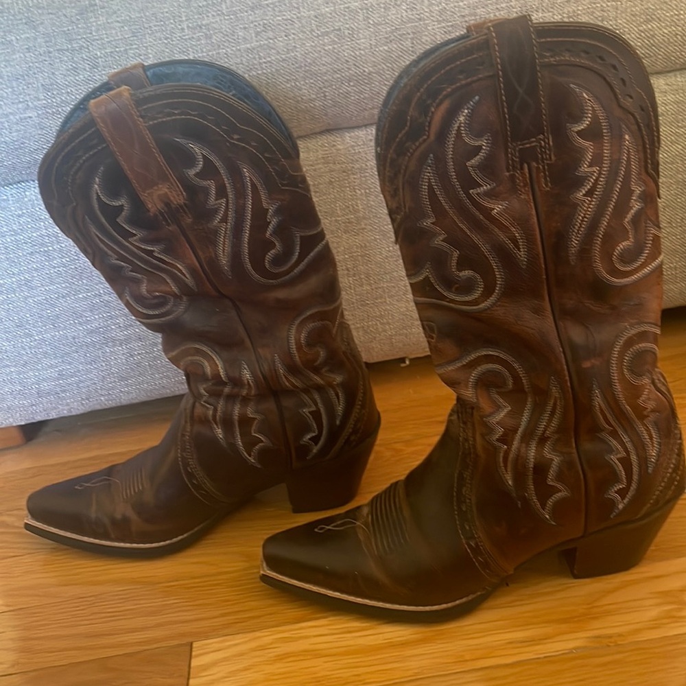 Ariat cowboy boots